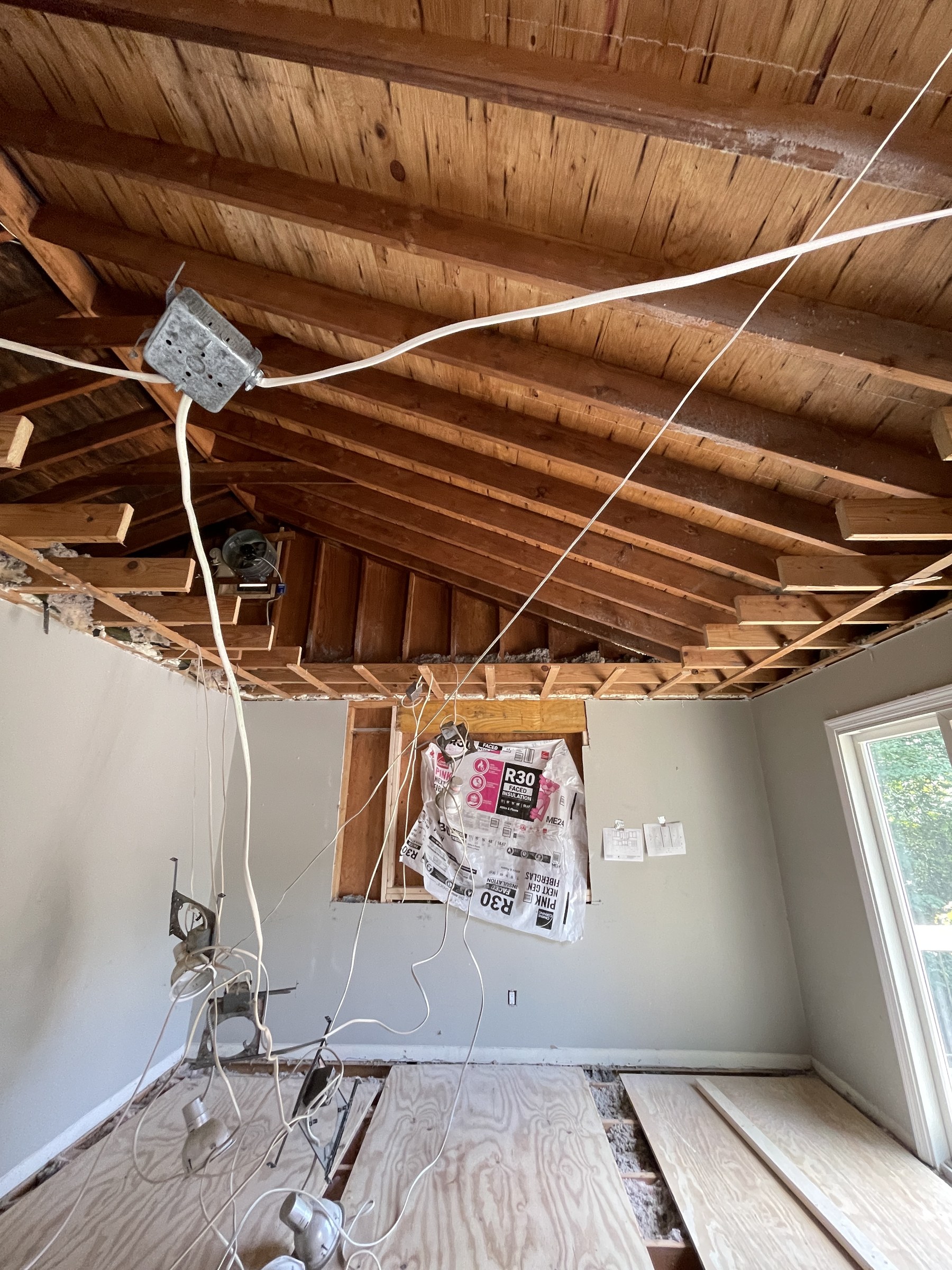 Sharon Tray Ceiling