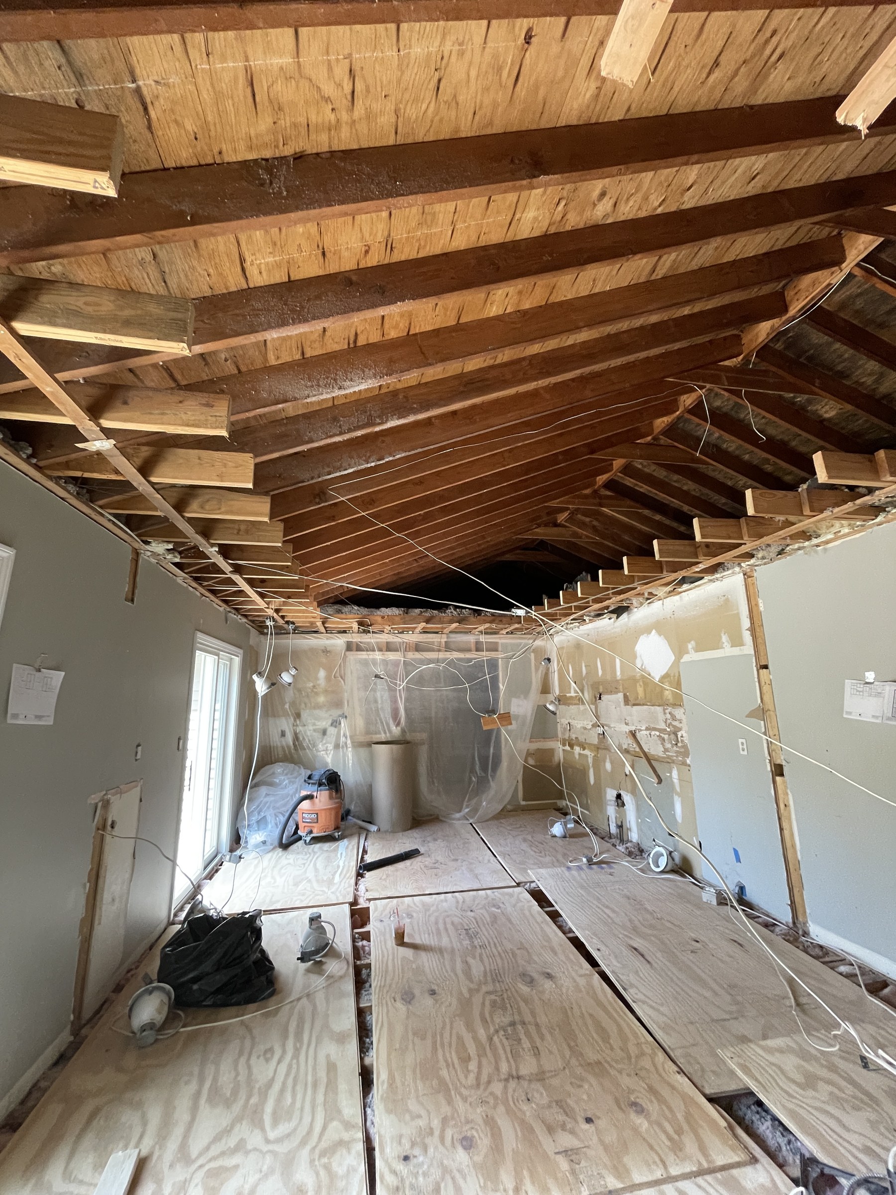 Sharon Tray Ceiling