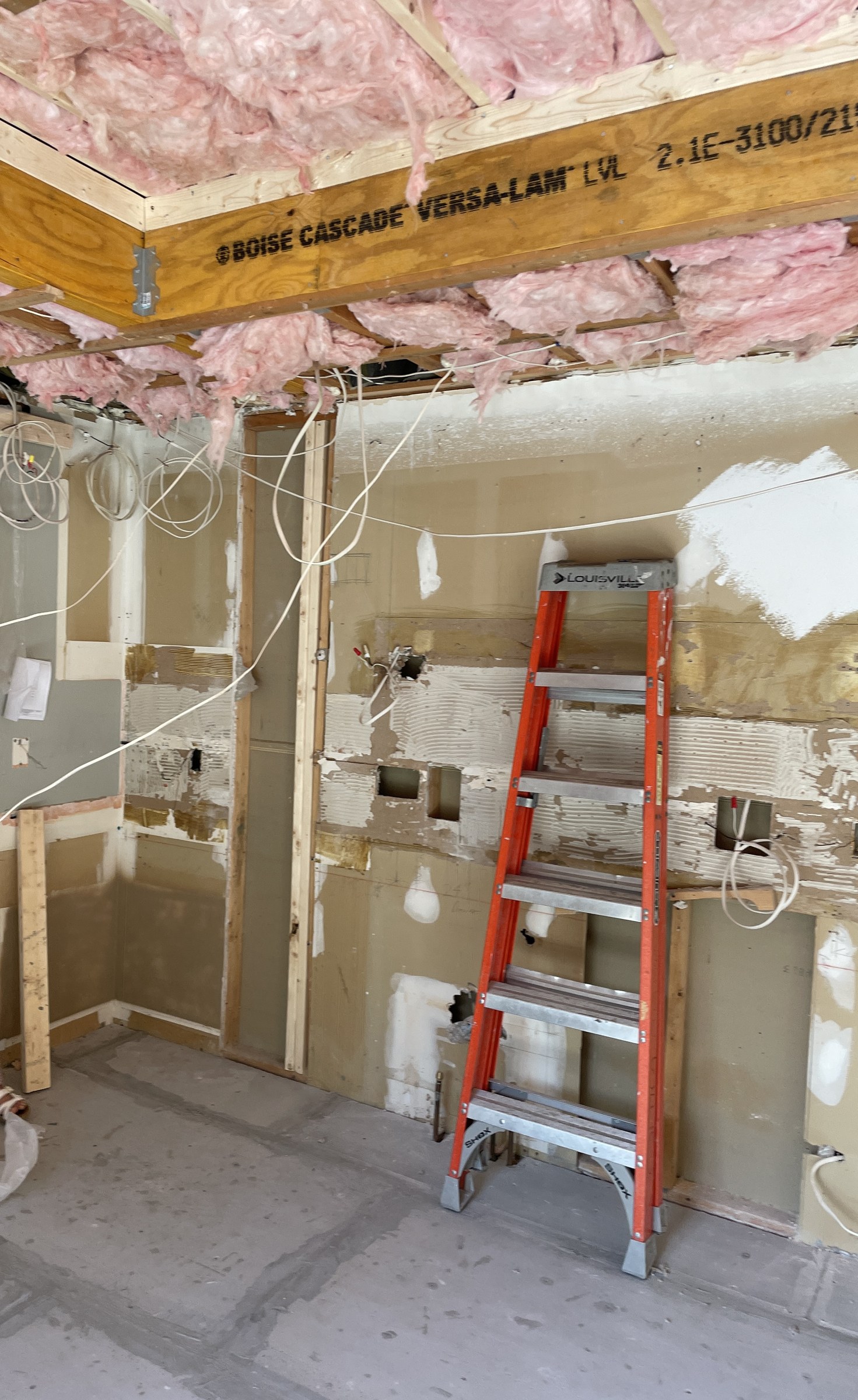 Sharon Tray Ceiling